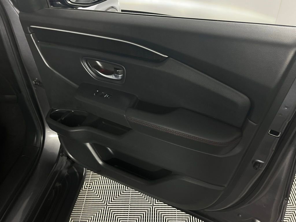 Used 2025 Honda Pilot Black Edition image 33