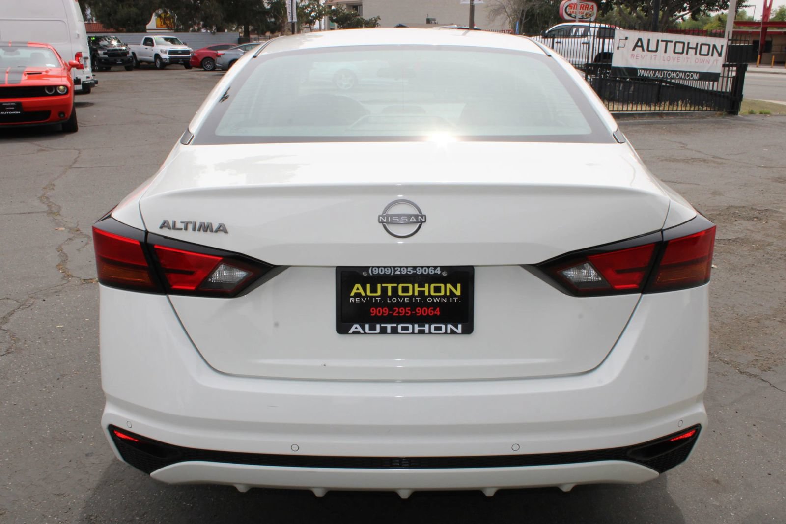 Used 2024 Nissan Altima 2.5 S FWD image 32