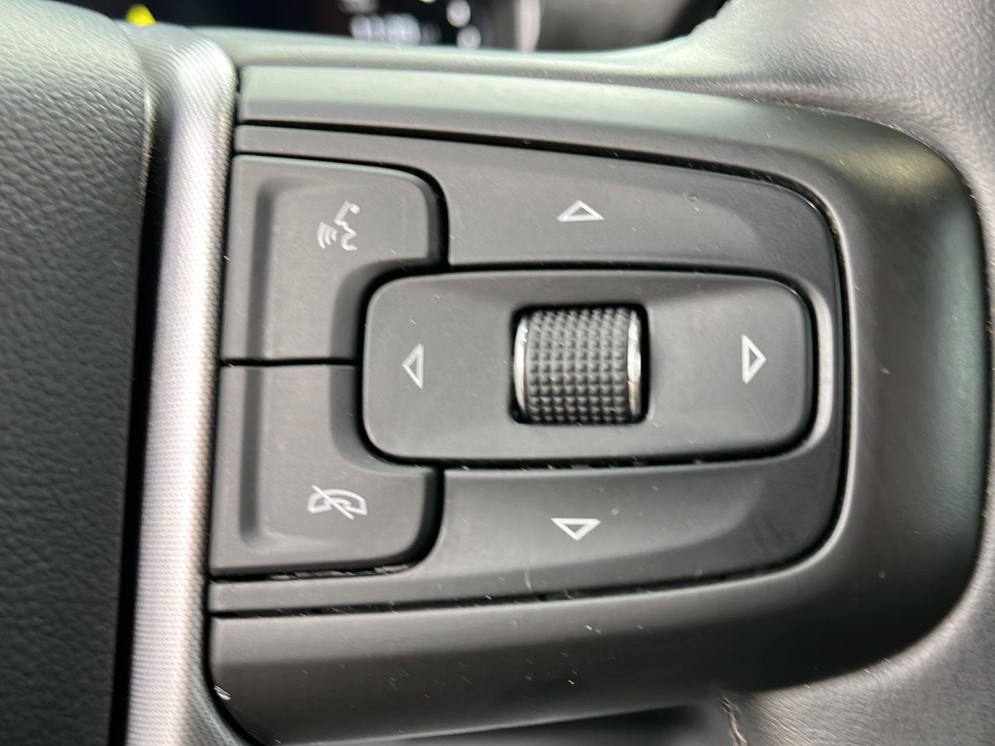 Used 2024 GMC Sierra 1500 SLT image 16