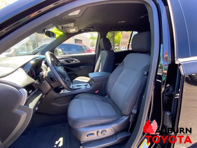 Used 2023 Chevrolet Traverse LT FWD image 34