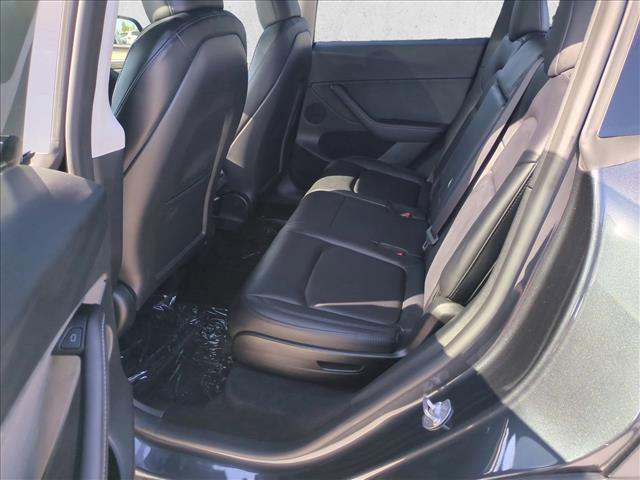 Used 2024 Tesla Model Y Long Range AWD/4WD image 21