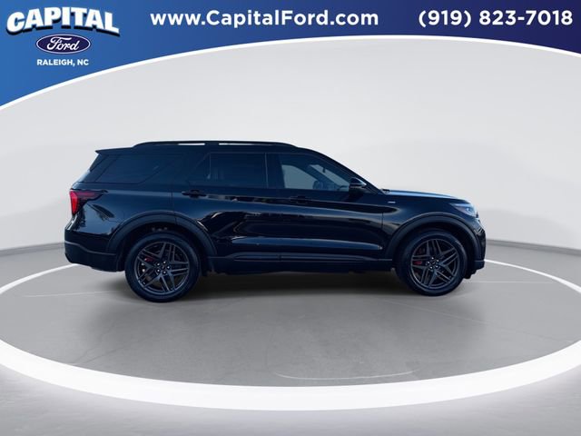 Certified 2025 Ford Explorer ST-Line w/ Premium Package AWD/4WD image 9