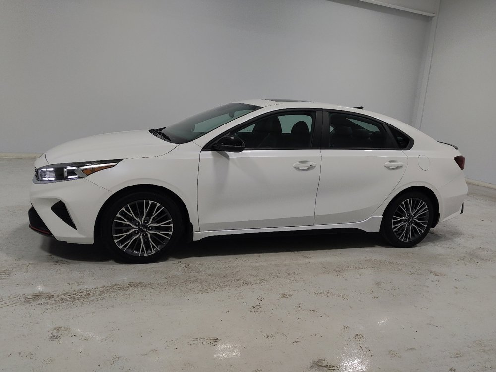 Used 2023 Kia Forte GT-Line w/ GT-Line Premium Package image 2
