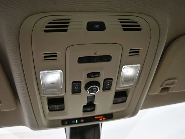 Used 2021 GMC Yukon XL Denali w/ Denali Premium Package image 37