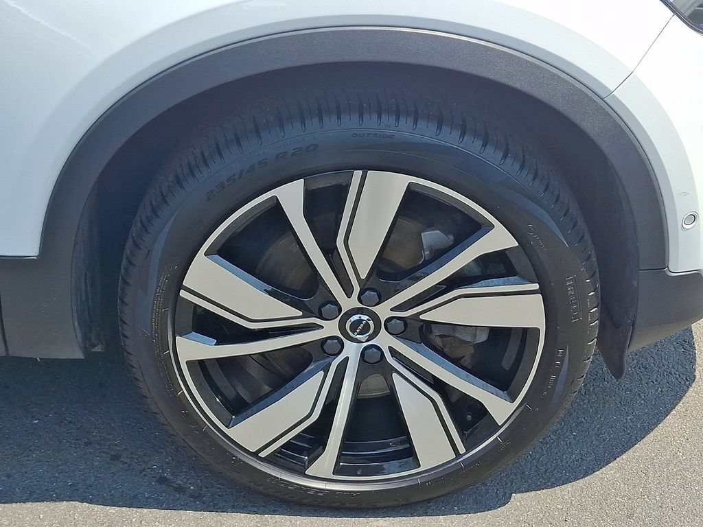 Used 2022 Volvo XC40 P8 Recharge Ultimate AWD/4WD image 8