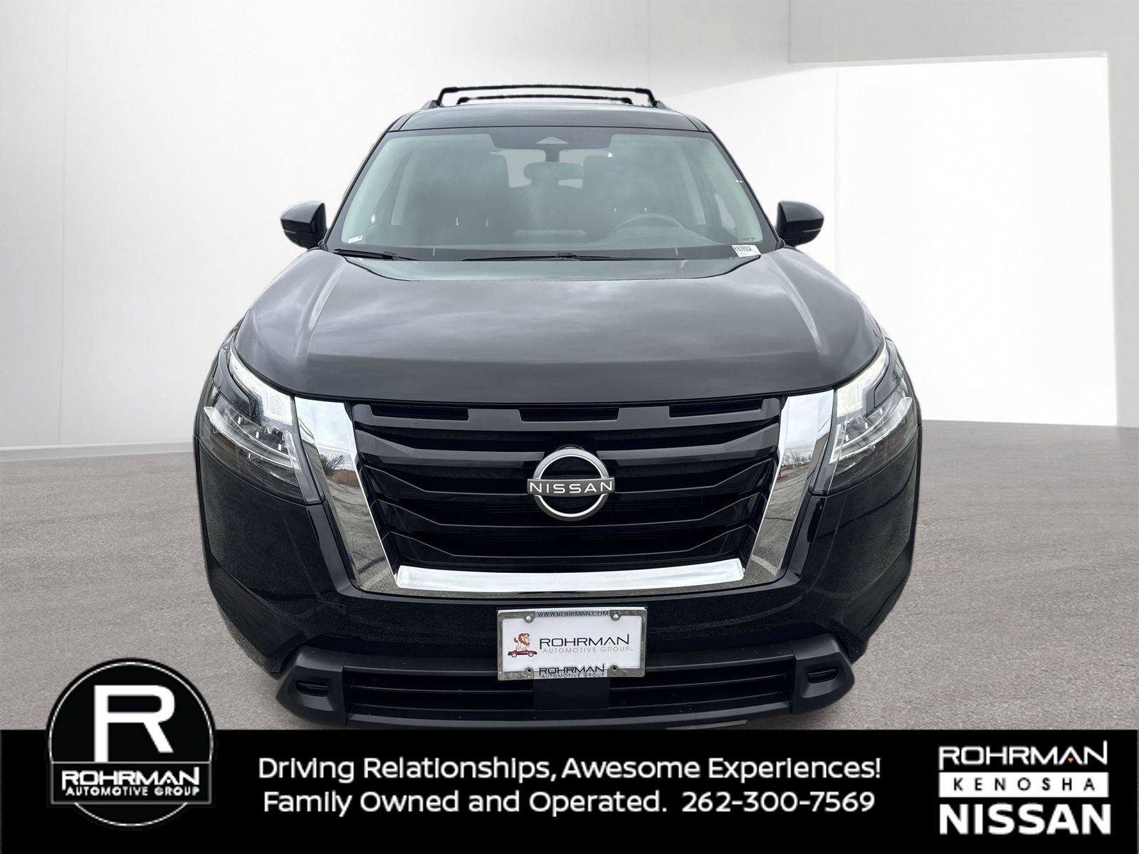 Used 2022 Nissan Pathfinder SV image 9