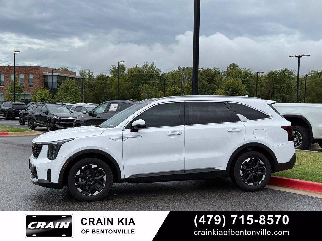 Certified 2025 Kia Sorento S w/ Panoramic Sunroof Package FWD image 4