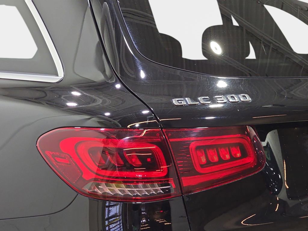 Used 2020 Mercedes-Benz GLC 300 4MATIC image 35