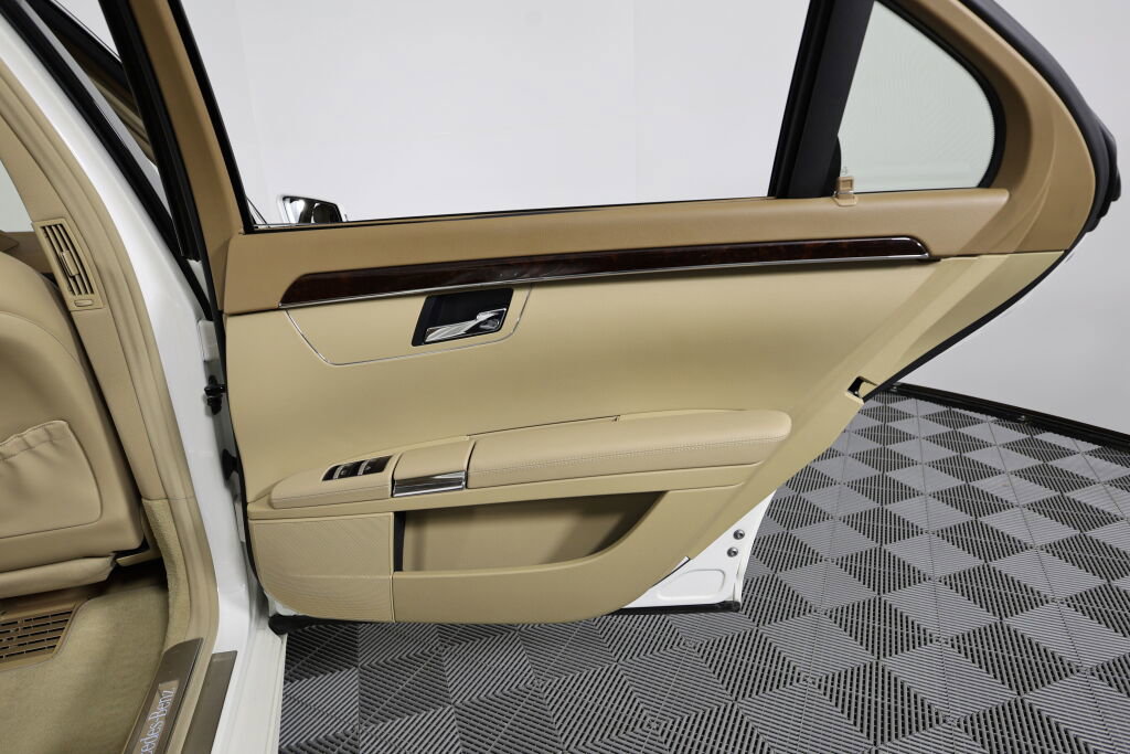 Used 2013 Mercedes-Benz S 550 4MATIC image 22