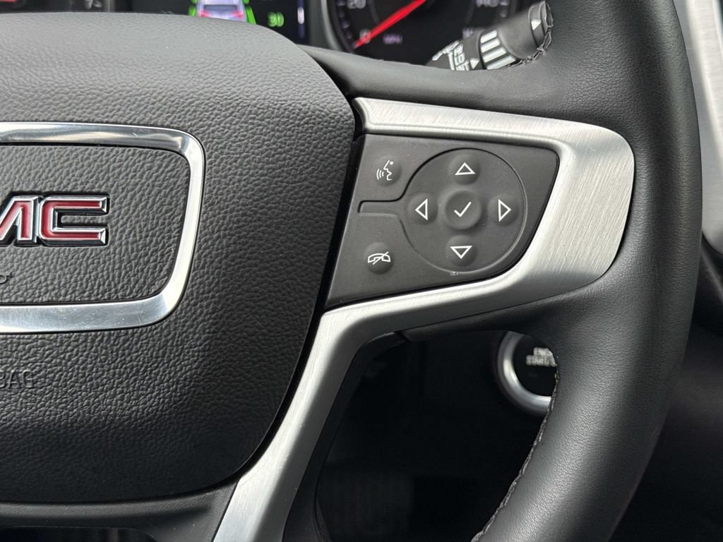 Used 2024 GMC Terrain SLT FWD image 8