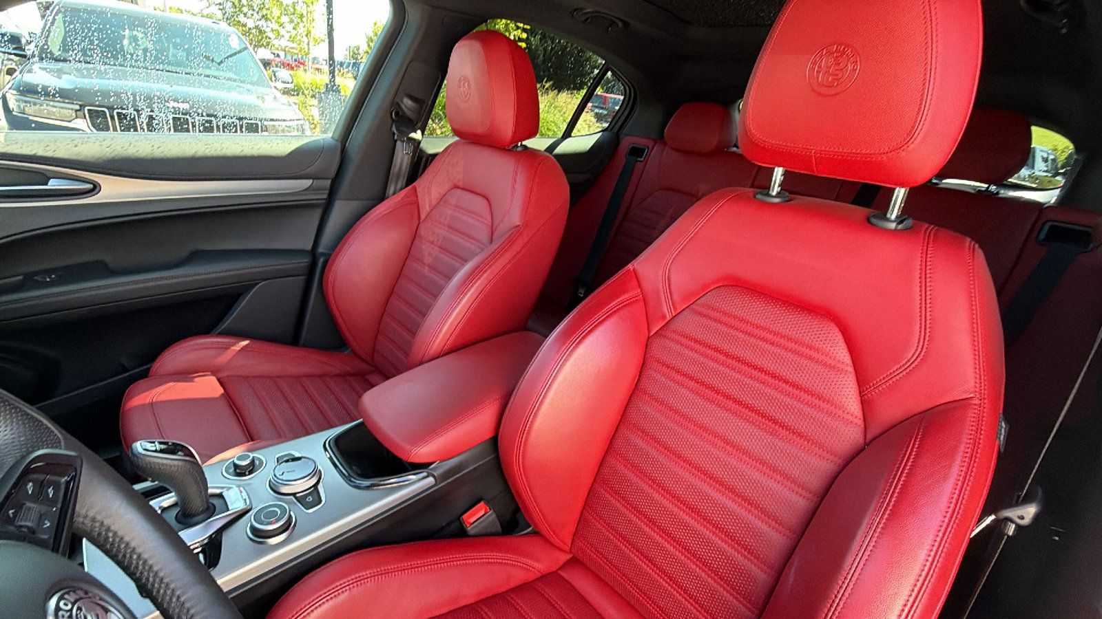Used 2025 Alfa Romeo Stelvio Sprint AWD/4WD image 18