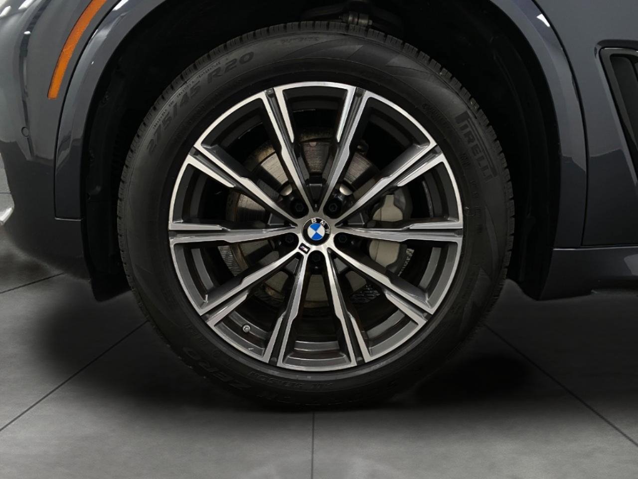 Used 2021 BMW X5 xDrive40i w/ M Sport Package AWD/4WD image 14