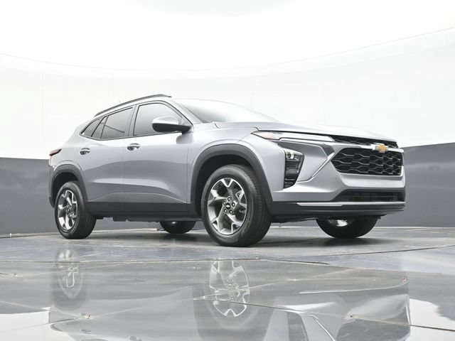 New 2026 Chevrolet Trax LT w/ Sunroof Package FWD image 45
