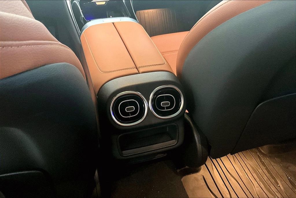 Used 2024 Mercedes-Benz GLC 300 image 31