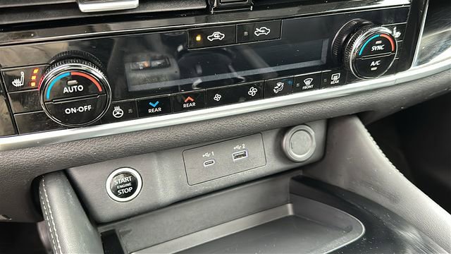 Certified 2023 Nissan Rogue SL w/ SL Premium Package image 16