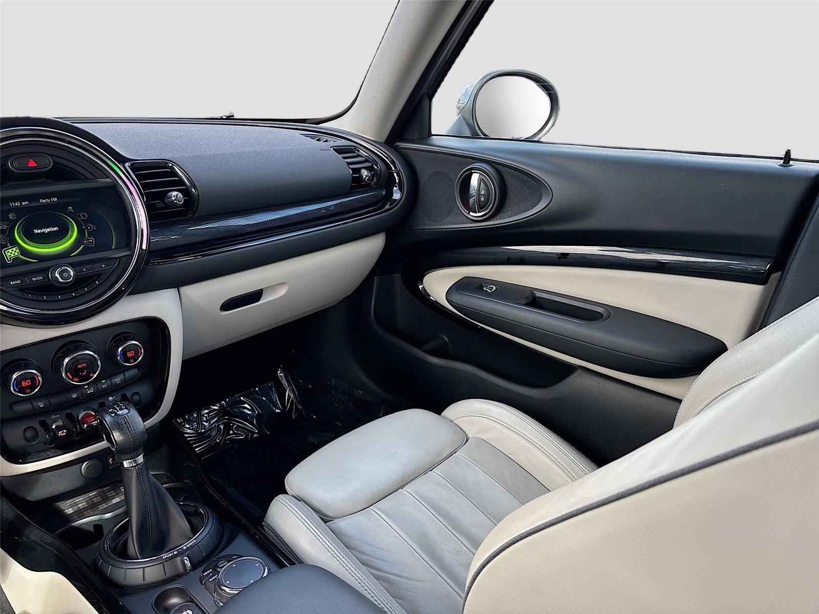 Used 2016 MINI Cooper Clubman S image 24