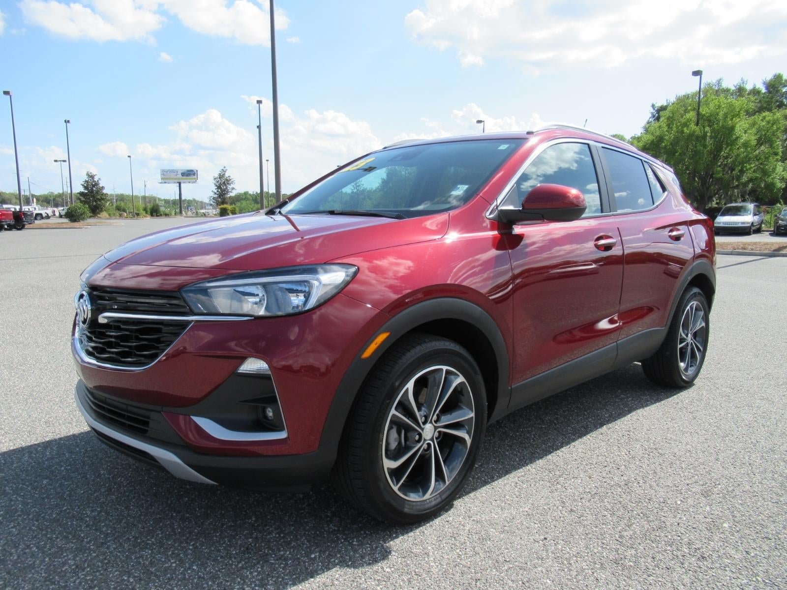 Used 2023 Buick Encore GX Select w/ Safety Package II FWD image 3