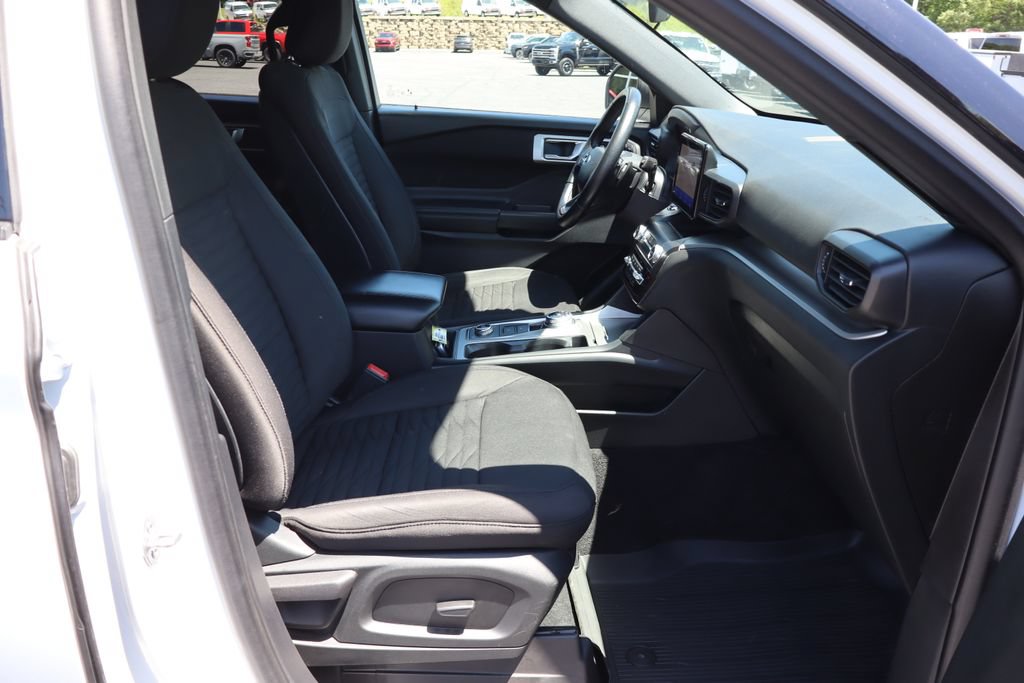 Used 2020 Ford Explorer XLT w/ Comfort Package AWD/4WD image 20