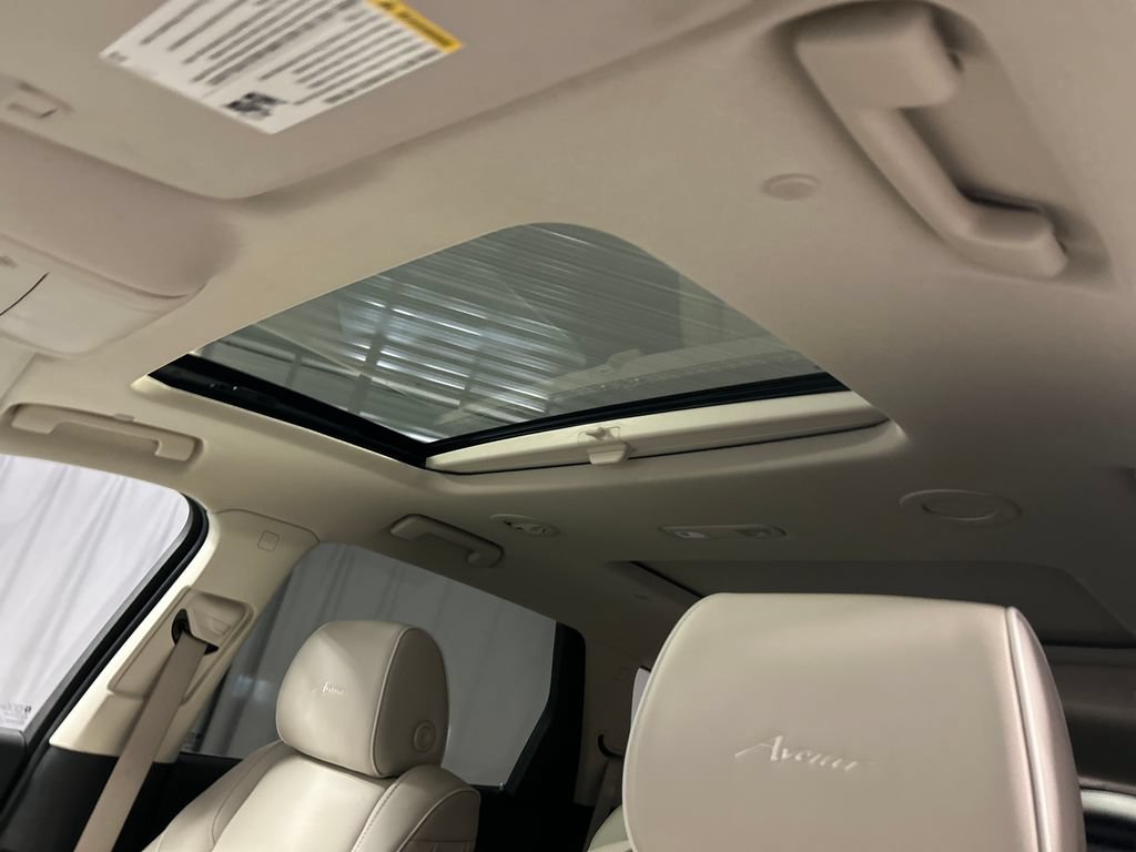 Used 2023 Buick Enclave Avenir w/ Avenir Technology Package FWD image 23