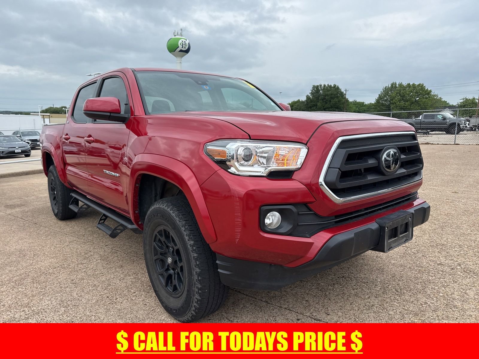 Used 2021 Toyota Tacoma SR5 RWD image 1