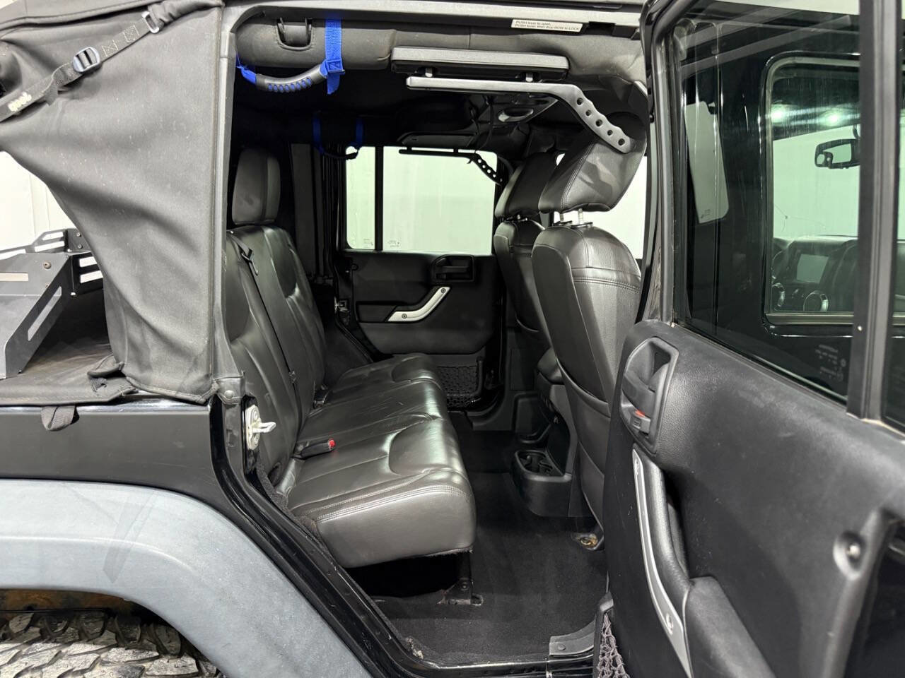 Used 2016 Jeep Wrangler Unlimited Rubicon w/ Max Tow Package image 22