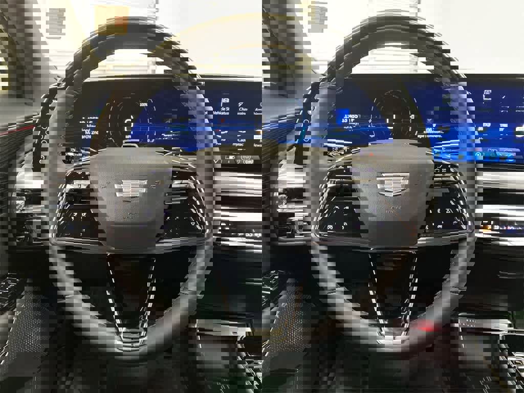 Used 2024 Cadillac Lyriq Luxury w/ LPO, Floor Liner Package image 20