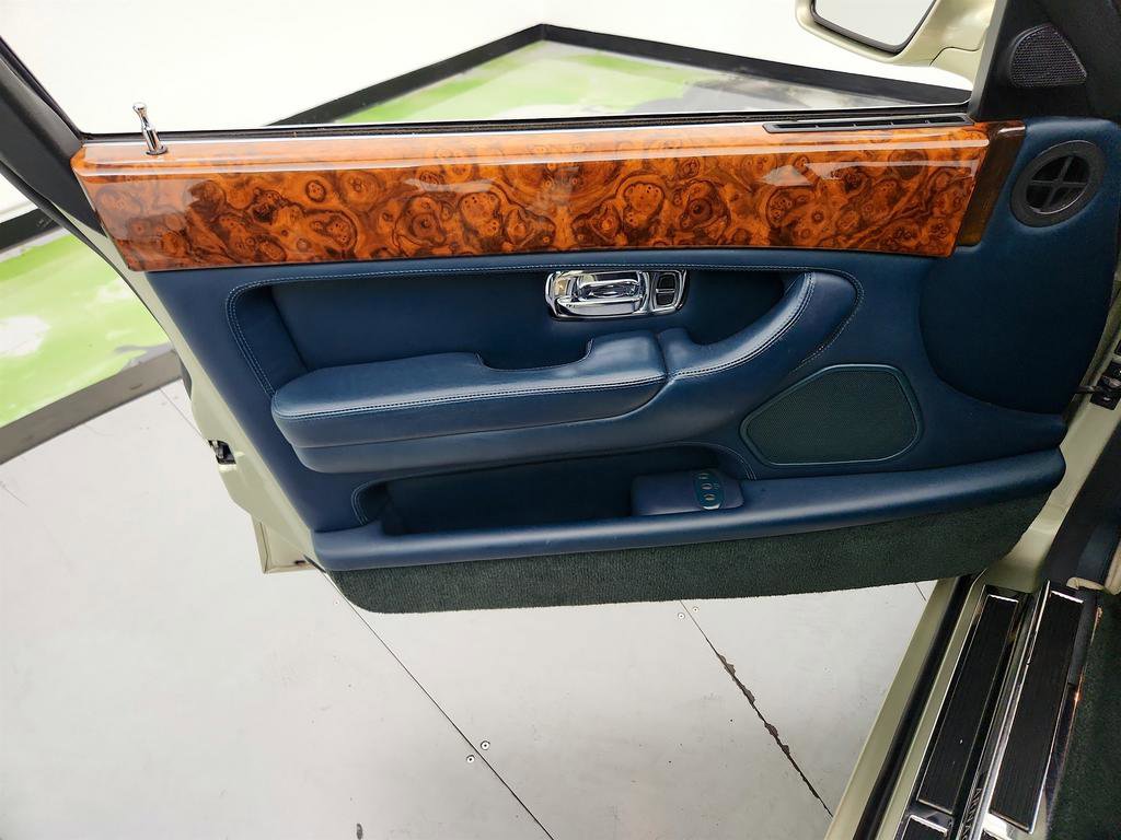 Used 2000 Bentley Arnage Red Label image 20