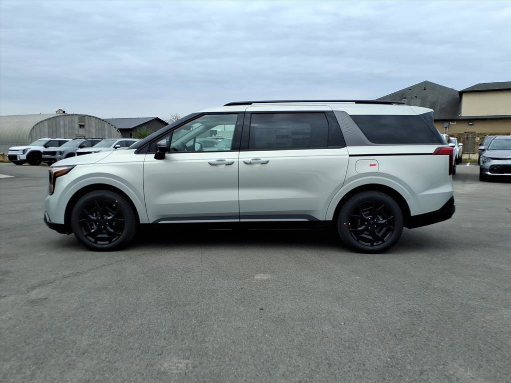 New 2026 Kia Carnival SX image 3