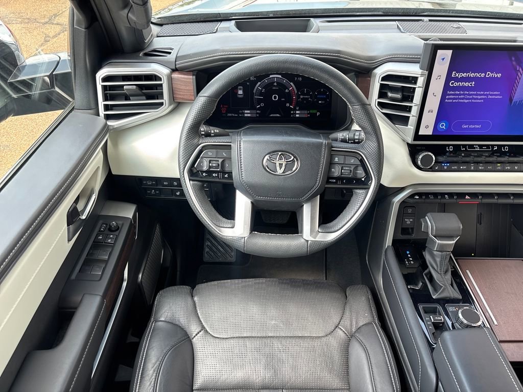 Used 2025 Toyota Sequoia Capstone image 3