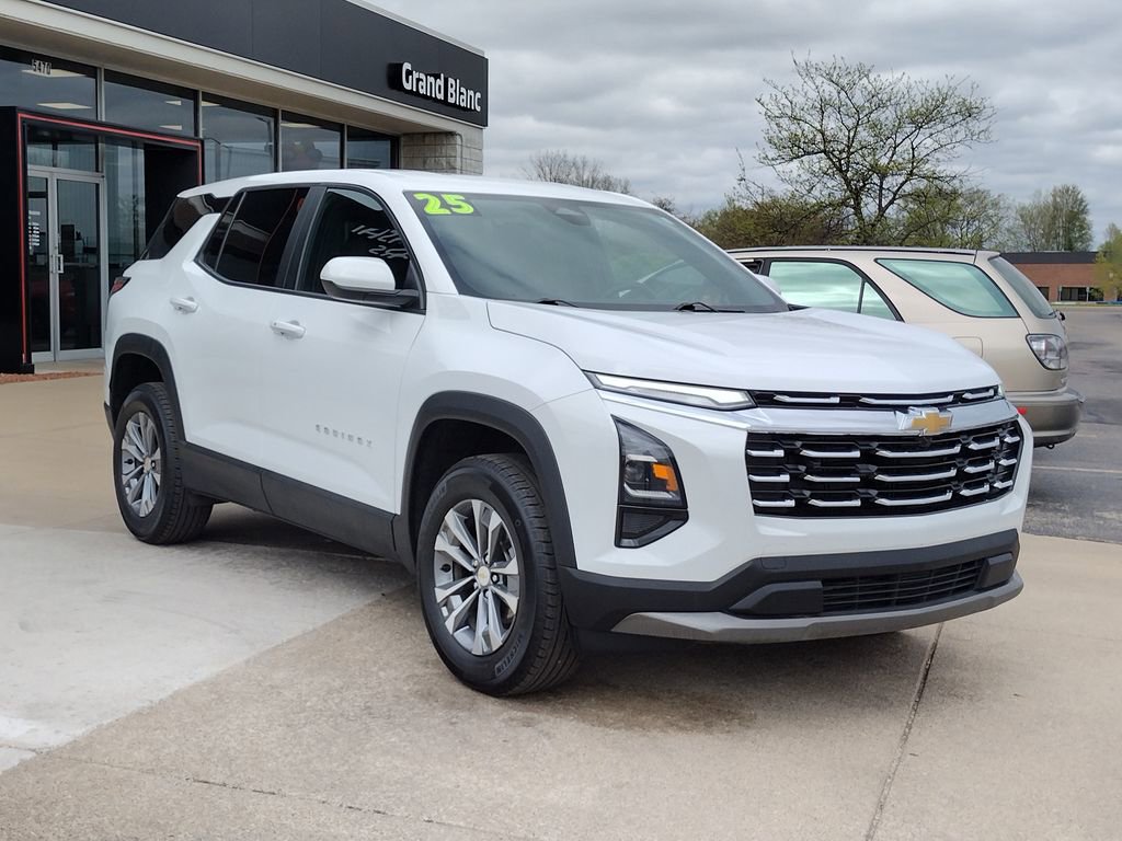 Used 2025 Chevrolet Equinox LT AWD/4WD image 3