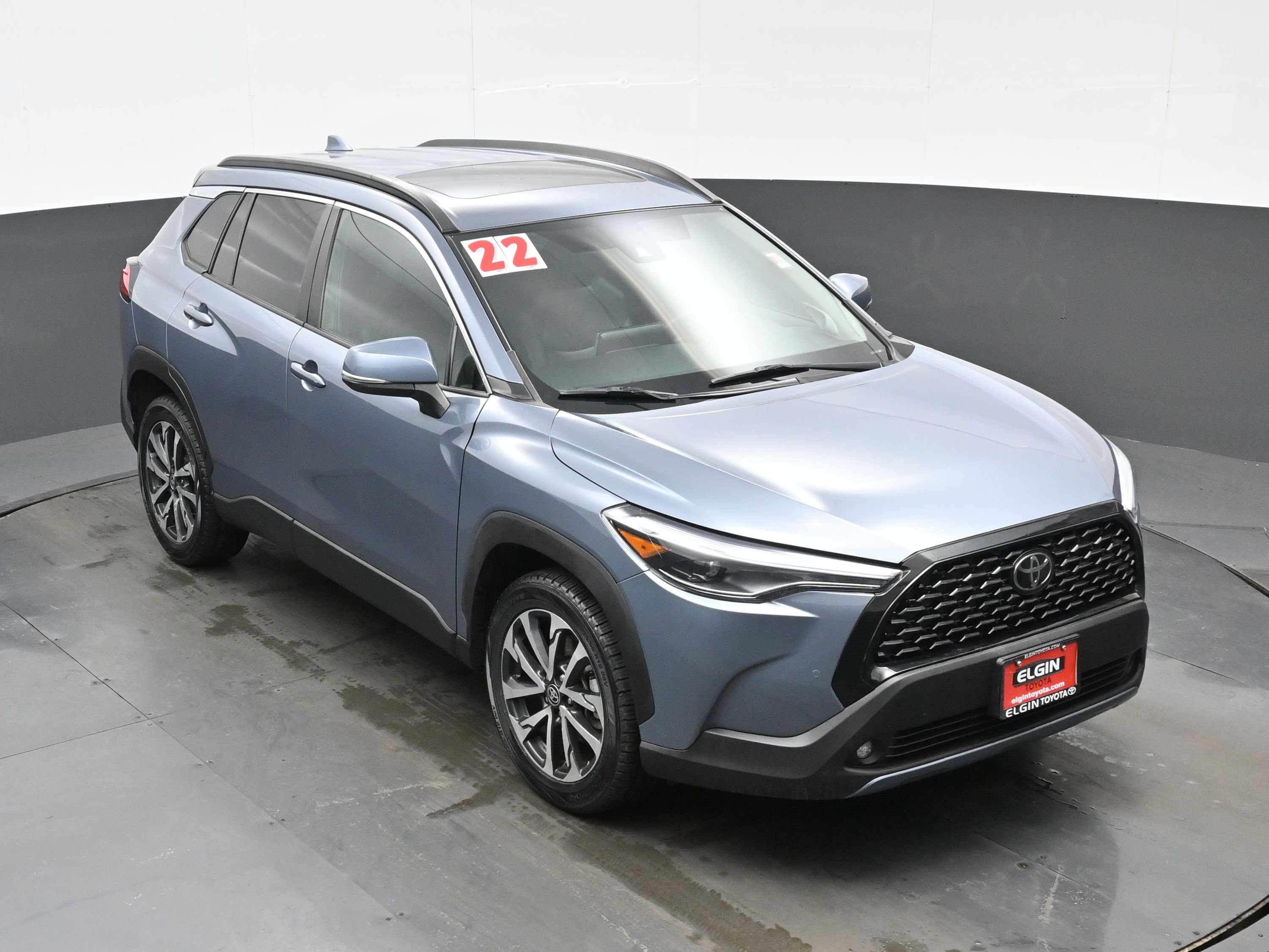 Used 2022 Toyota Corolla Cross XLE image 36