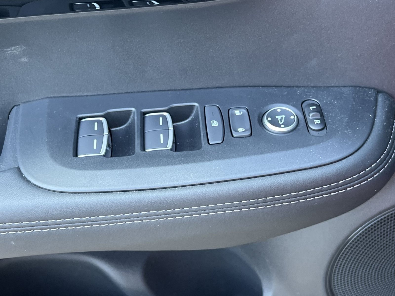 Certified 2025 Acura ADX FWD image 12