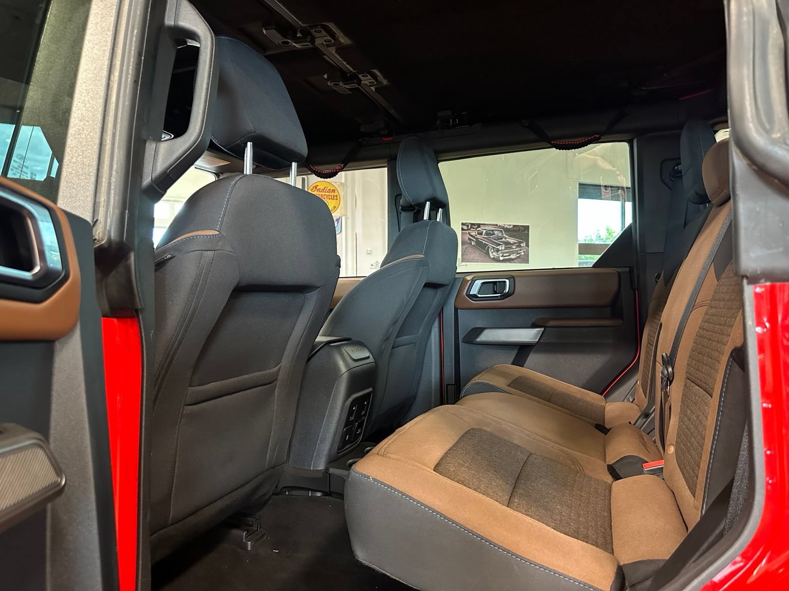 Used 2023 Ford Bronco Outer Banks w/ Sasquatch Package AWD/4WD image 30