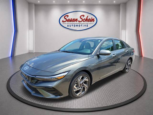 Used 2025 Hyundai Elantra Limited