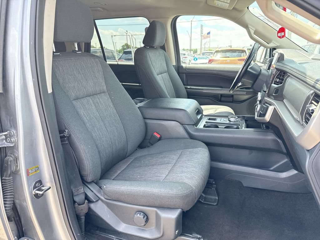 Used 2022 Ford Expedition XLT RWD image 26