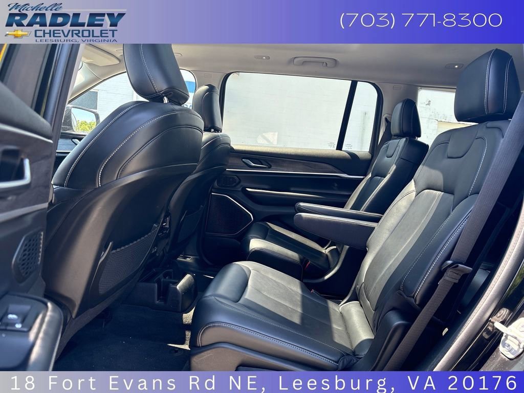 Used 2021 Jeep Grand Cherokee L Limited AWD/4WD image 23