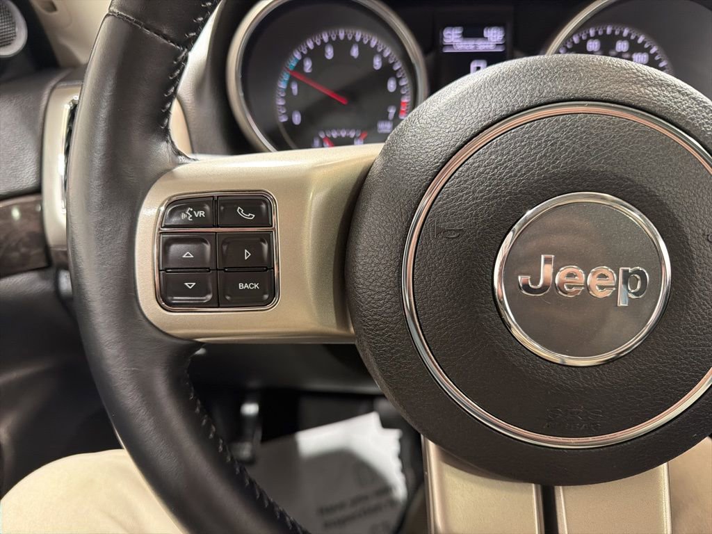 Used 2013 Jeep Grand Cherokee Laredo image 25