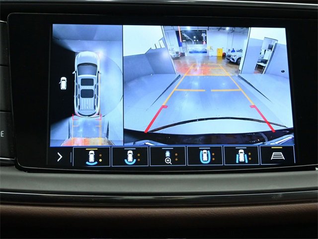 Used 2021 Buick Enclave Avenir w/ Avenir Technology Package image 17