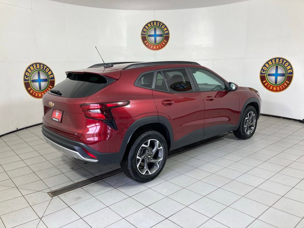 Used 2024 Chevrolet Trax LT w/ LT Convenience Package image 21