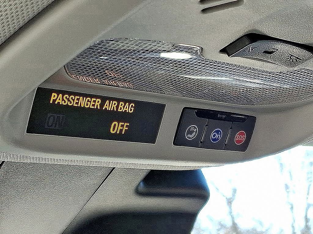 Used 2024 Chevrolet Trax LT w/ Driver Confidence Package image 28