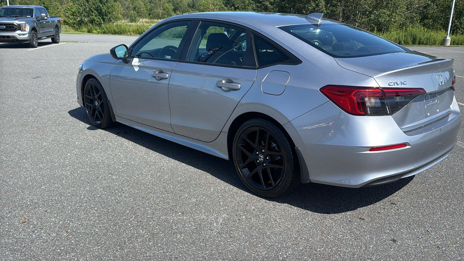Used 2024 Honda Civic Sport image 10