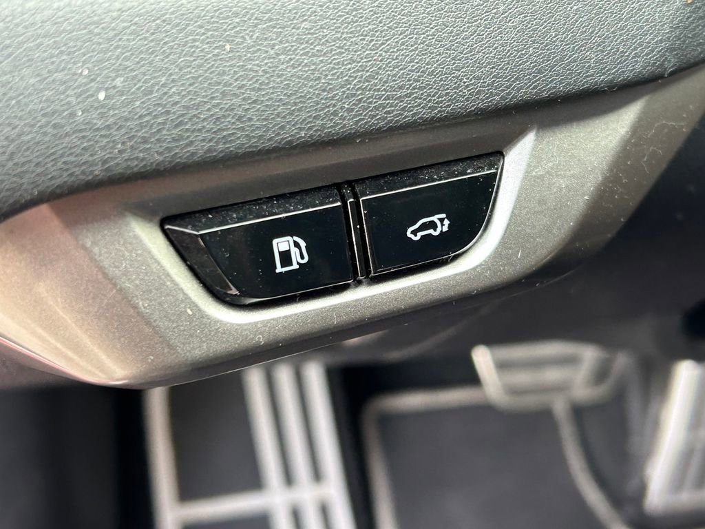 Used 2023 Lexus RX 500h F Sport w/ Cold Area Package AWD/4WD image 29