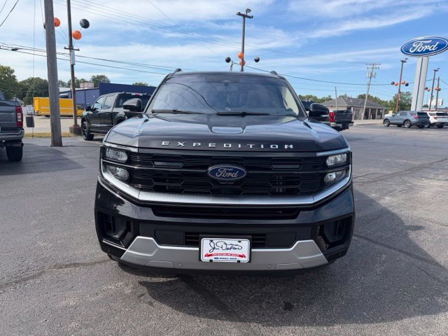 Used 2025 Ford Expedition Max Platinum w/ Platinum Ultimate Package AWD/4WD image 18