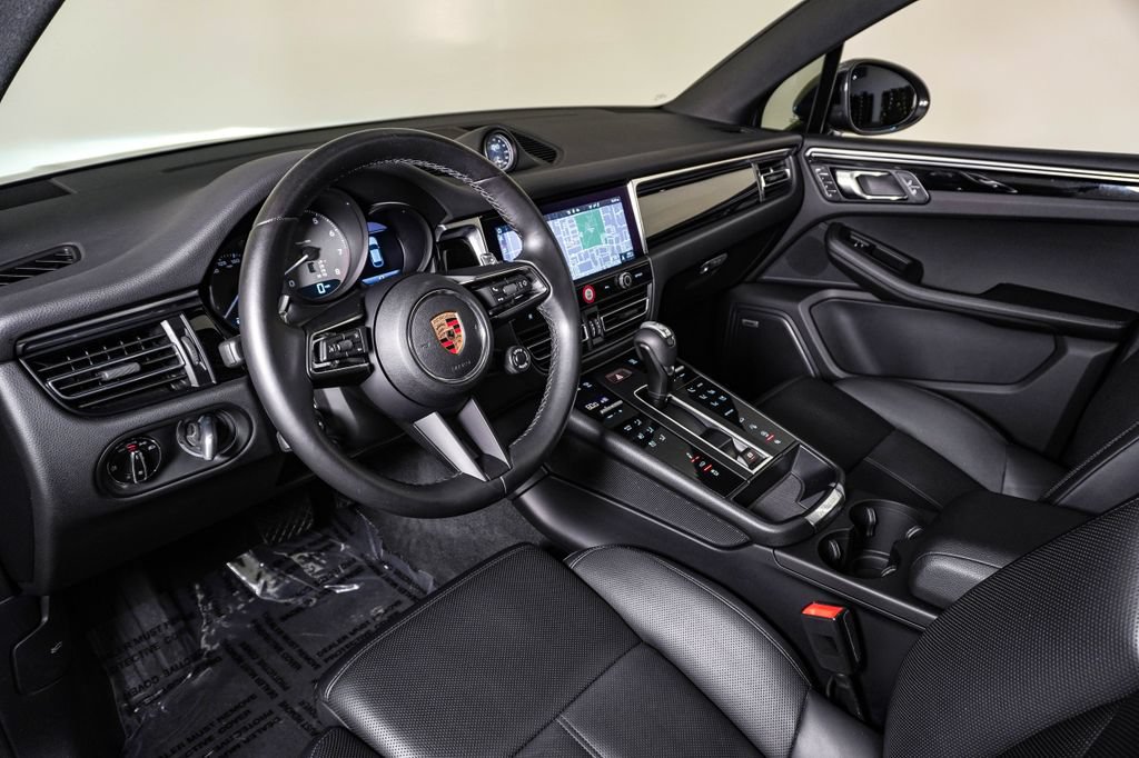 Used 2024 Porsche Macan S AWD/4WD image 4