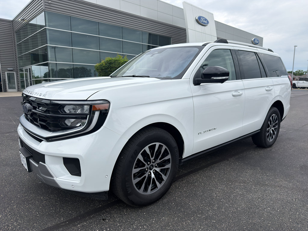 Used 2025 Ford Expedition Platinum AWD/4WD image 2
