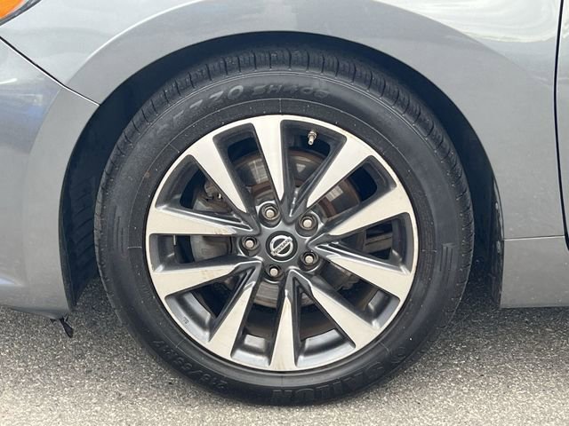 Used 2017 Nissan Altima 2.5 SL w/ Moonroof Package image 23