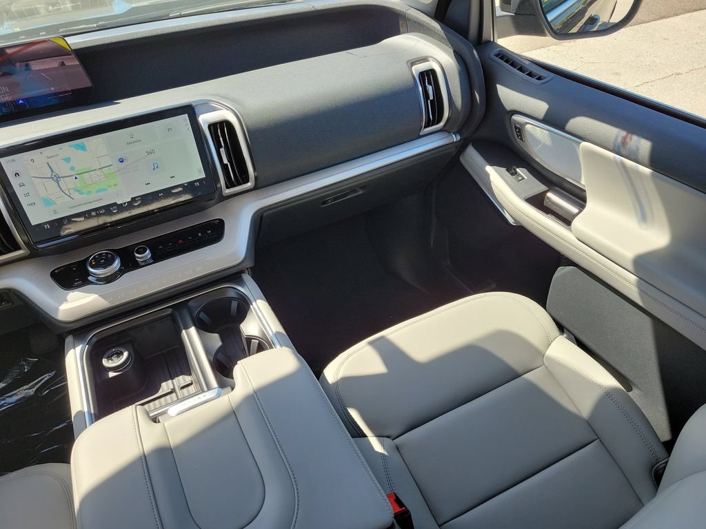 New 2026 Ford Expedition Active RWD image 12