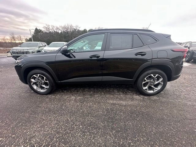 Certified 2025 Chevrolet Trax LT w/ LT Convenience Package image 7