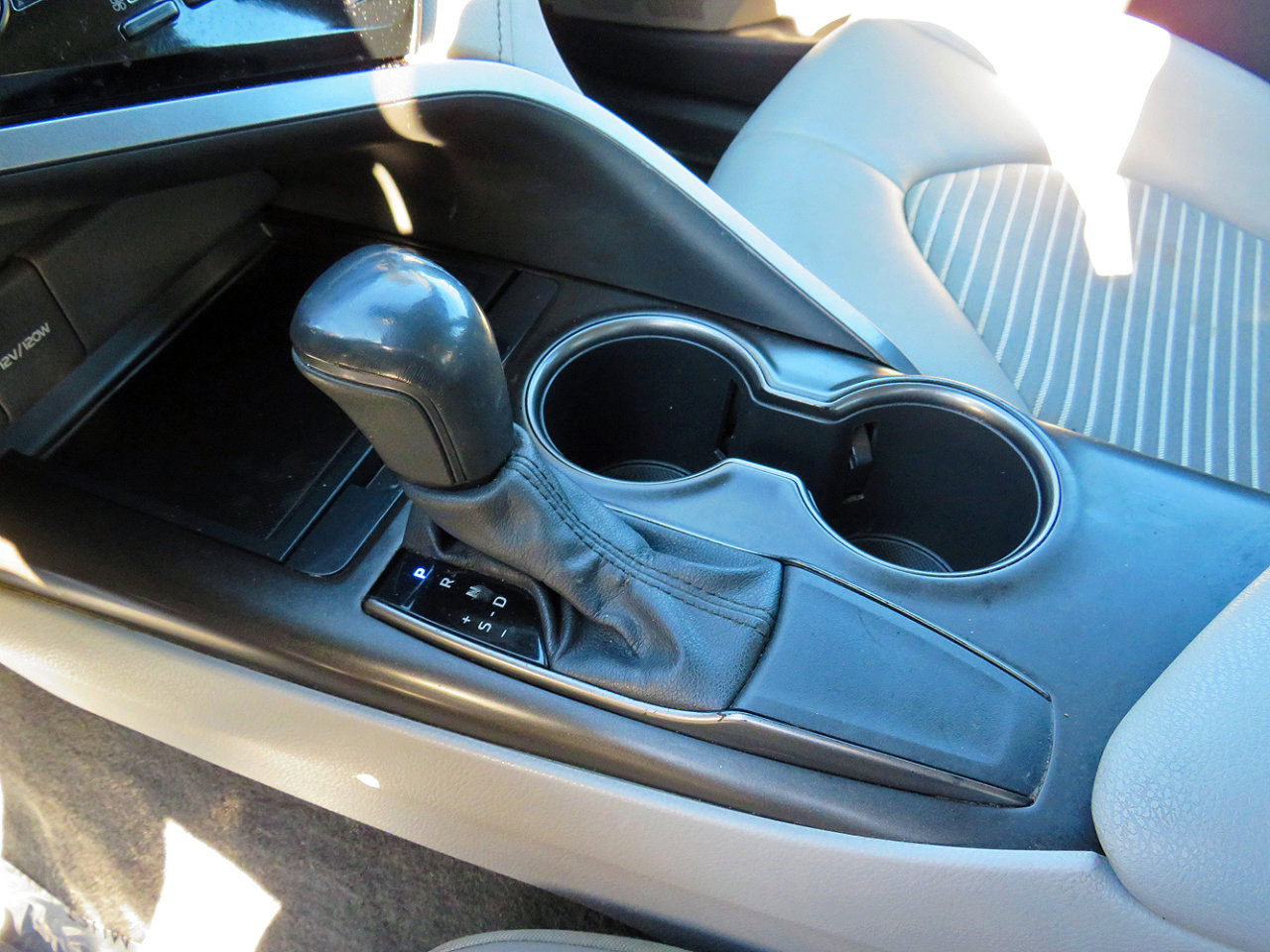 Used 2021 Toyota Camry SE image 29