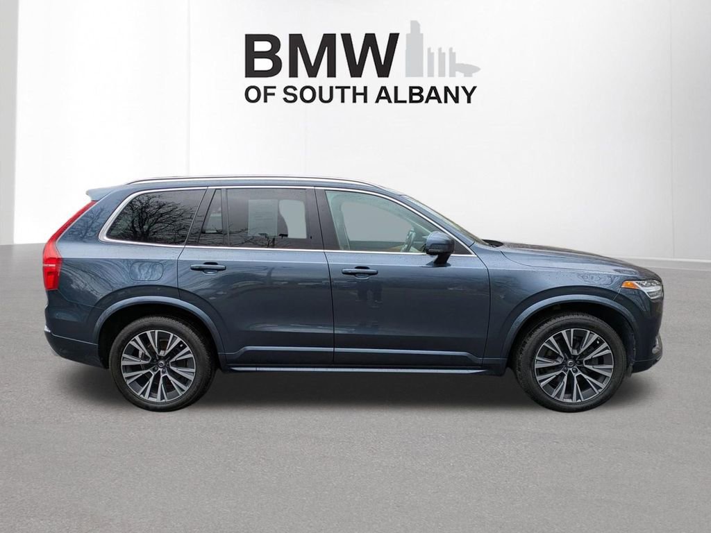 Used 2021 Volvo XC90 T6 Momentum image 3